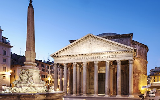 Pantheon and fountain at dusk, Rome's Ghosts & Mysteries Tour.