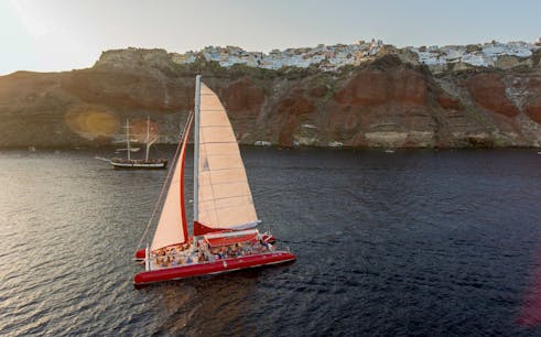 Crociera Red Cruise a Santorini con barbecue