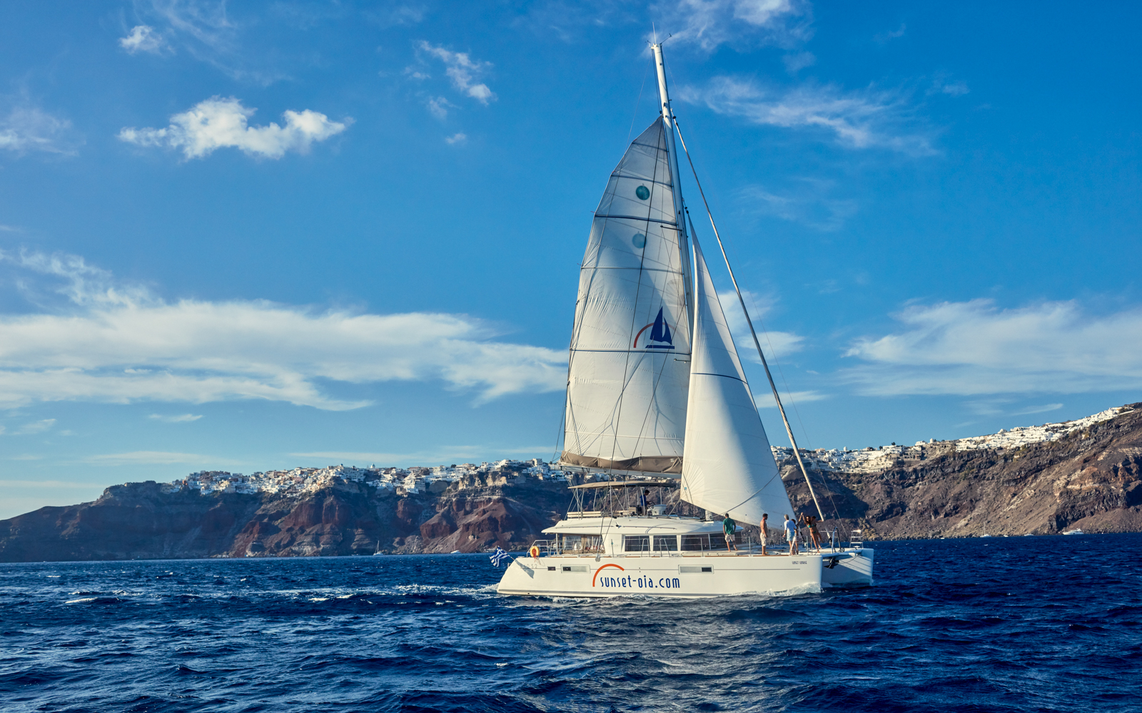 Santorini Catamaran Cruises: A Luxurious Adventures in the Aegean Sea