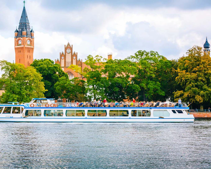 3-Hour Spree Cruise to Müggelsee lake from Berlin-Treptow