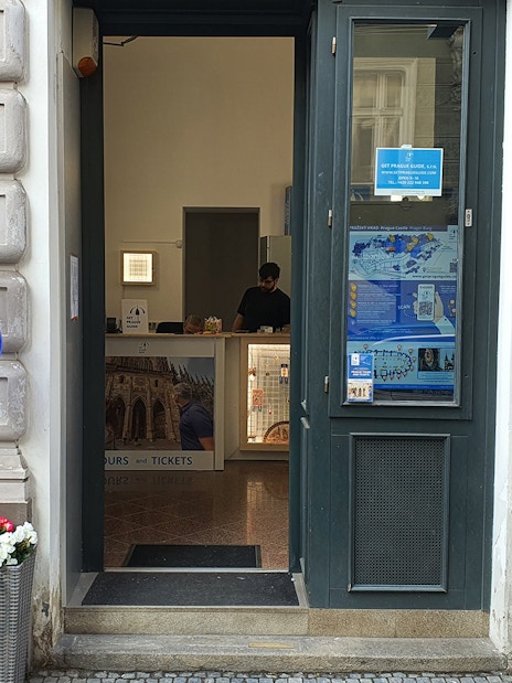 Ticket office entrance for Prague Castle, Jewish Town, and Astronomical Clock tours.