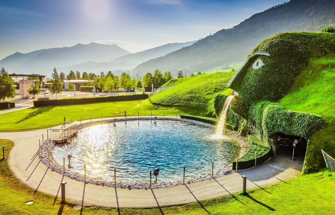 Swarovski Crystal Worlds Highlights - The Giant