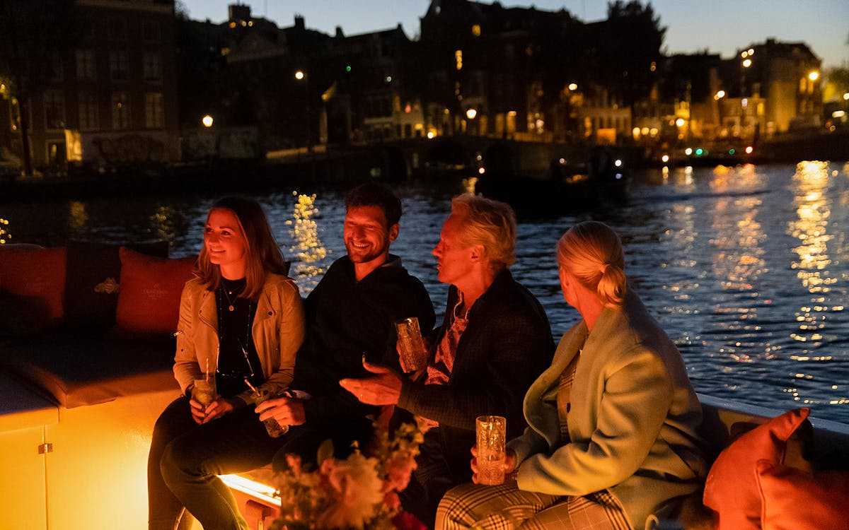 1-hour evening luxury salon boat cruise in amsterdam-5 1-hour evening luxury salon boat cruise in amsterdam-5