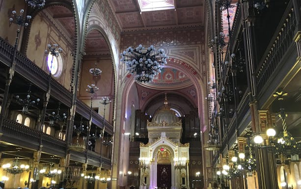 Dohany Street Synagogue interior with ornate arches and chandeliers, Budapest.