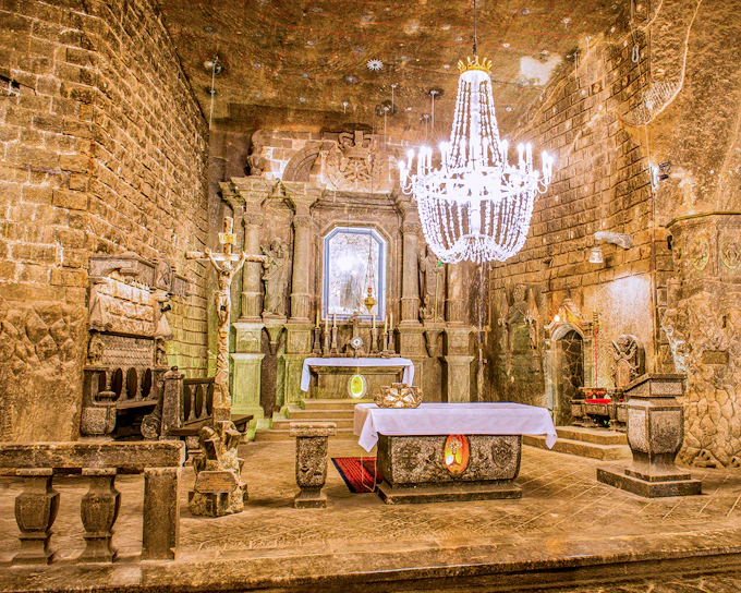 From Krakow: Auschwitz-Birkenau & Wieliczka Salt Mine Day Trip with Lunch & Transfers