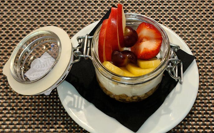 Fruit parfait served in a jar on Budapest brunch cruise.