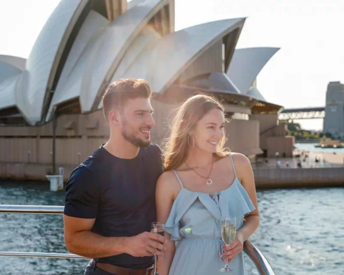 90-min Guided Sightseeing Harbour Cruise