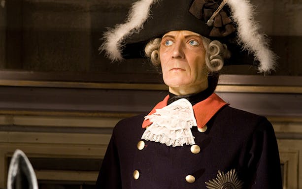 Wax figure in historical attire at Panoptikum, Hamburg.