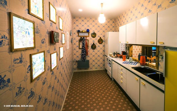 DDR Museum kitchen exhibit in Berlin with vintage decor and appliances.