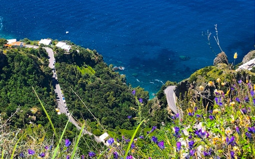 Path of the Gods hiking trail with coastal view, Amalfi Coast, Italy.