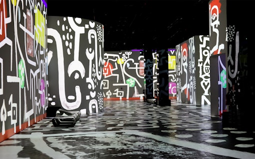Immersive digital art display at Infinity des Lumières, Dubai.