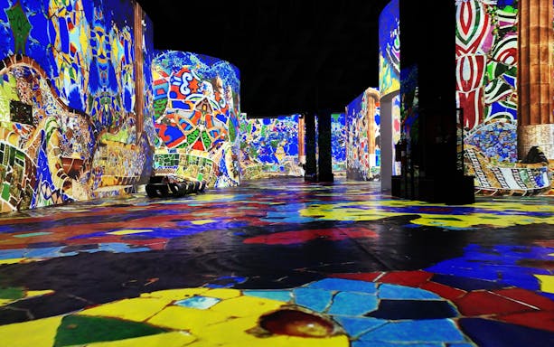 Immersive digital art display at Infinity des Lumières, Dubai.