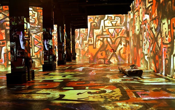 Immersive digital art projections at Infinity des Lumières, Dubai.
