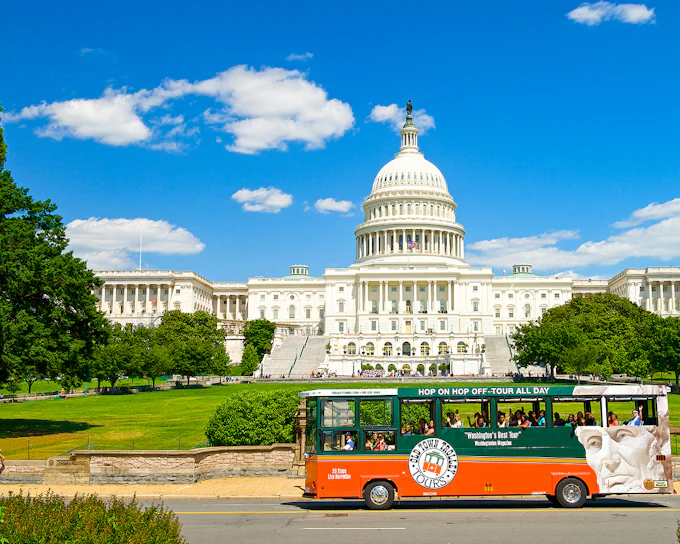 1-Day Hop-On Hop-Off Tour of Old Town Washington DC