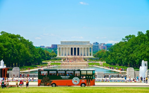 Washington DC Old Town Trolley in front of the Lincoln Memorial.