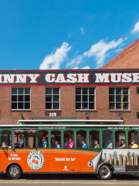 Trolley in front of Johnny Cash Museum on Nashville hop-on hop-off tour.
