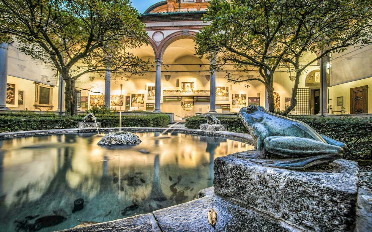 Fountain with frog sculptures in the courtyard of Santa Maria delle Grazie, Milan.