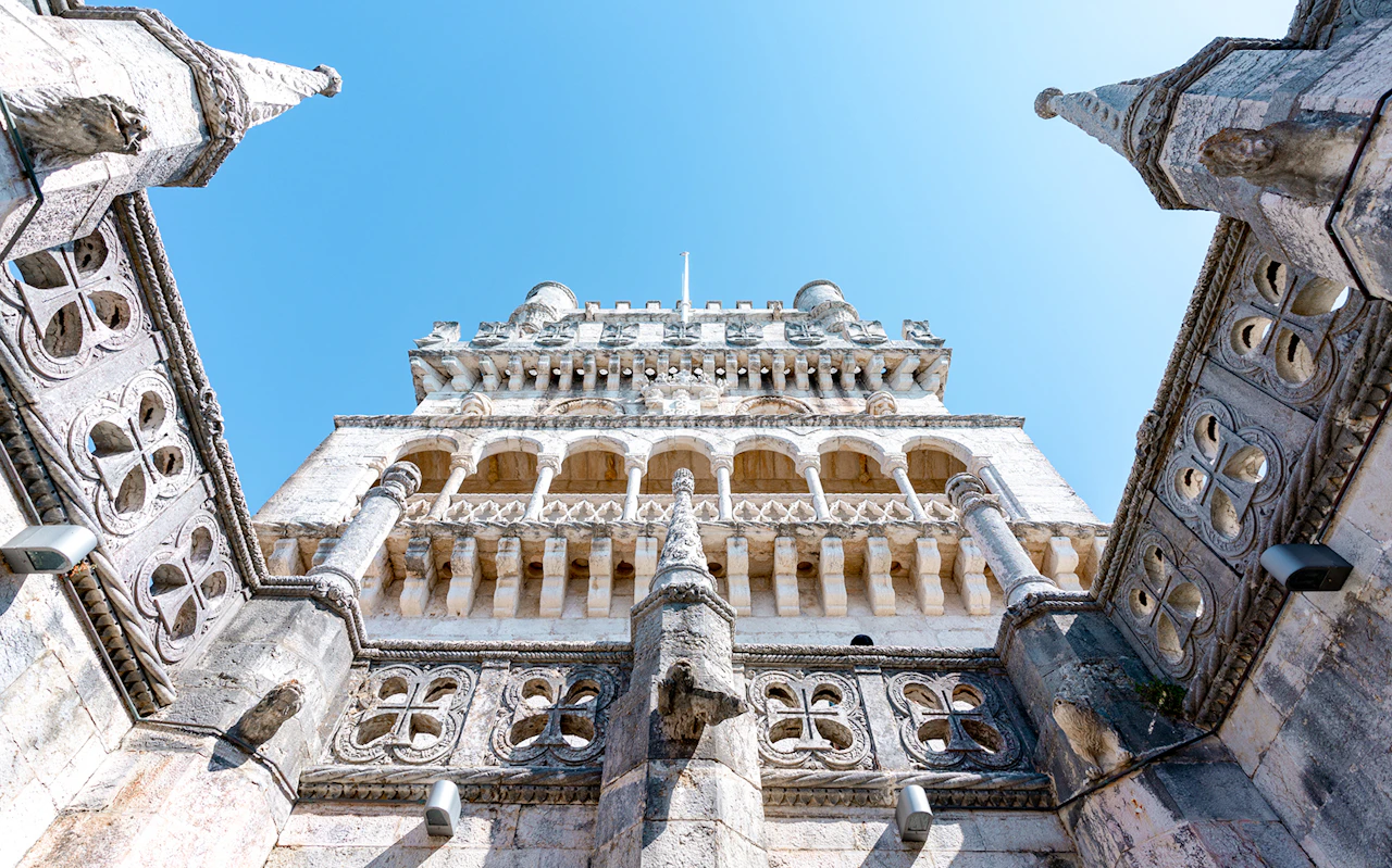 Combo : Billets pour un Fado dans le quartier de Chiado + Monastère des Hiéronymites + Tour de Belém — 7