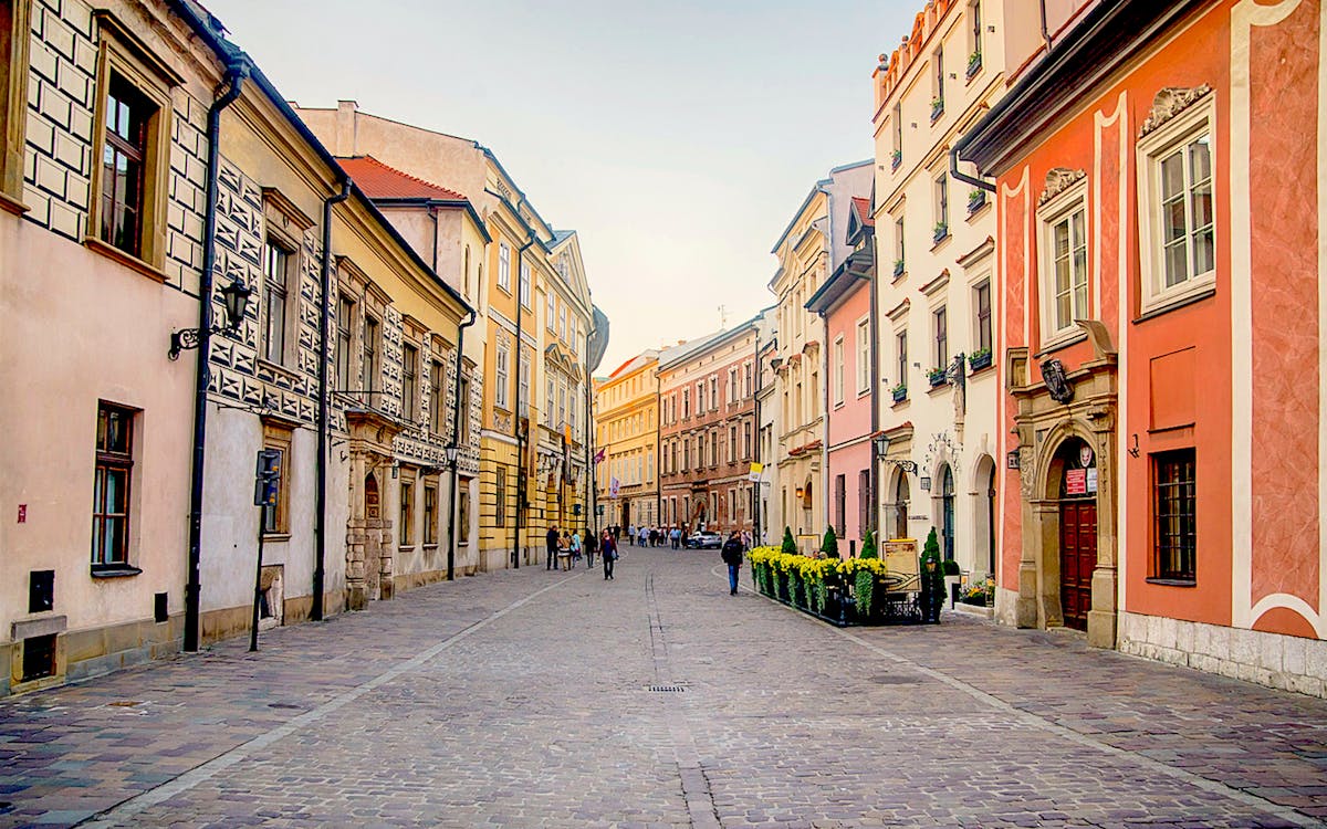 5-hour guided walk around krakow (old town + jewish quarter)-6 5-hour guided walk around krakow (old town + jewish quarter)-6