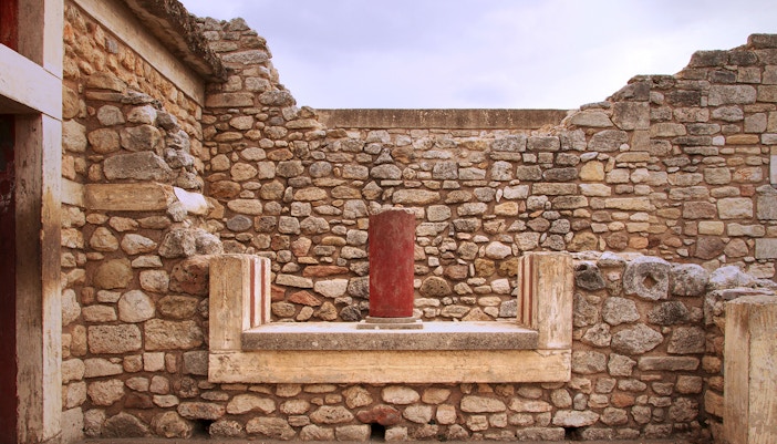 Knossos Palace facts