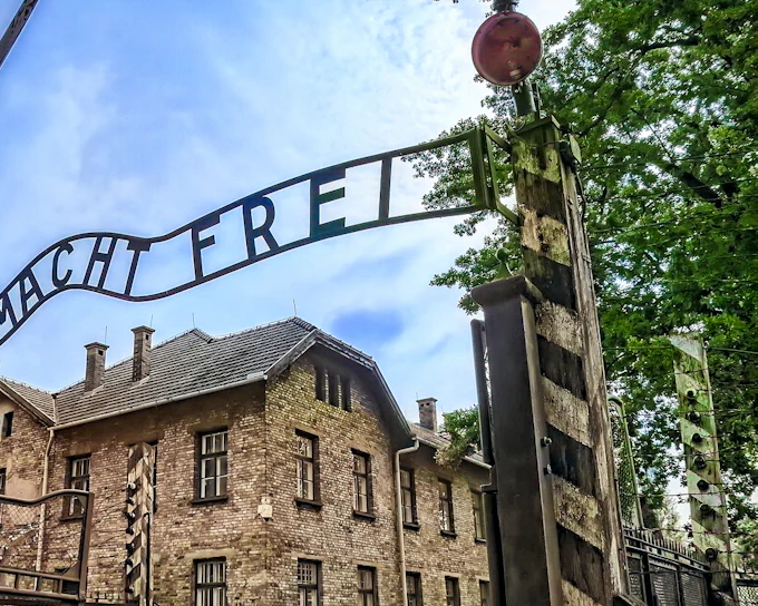 From Warsaw: Auschwitz-Birkenau Tour with Premium Train Transportation
