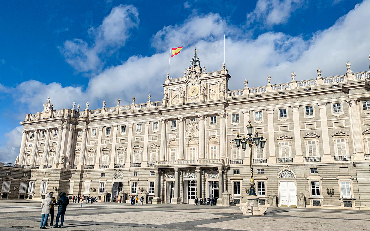 Geführte Tour durch den Königspalast von Madrid mit Tapas & Flamenco Show — 2