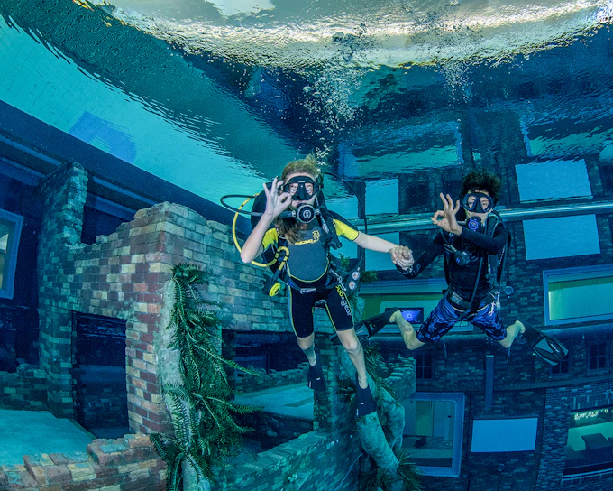 Deep Dive Dubai - Discover Scuba Diving for Beginners (Product 17774)