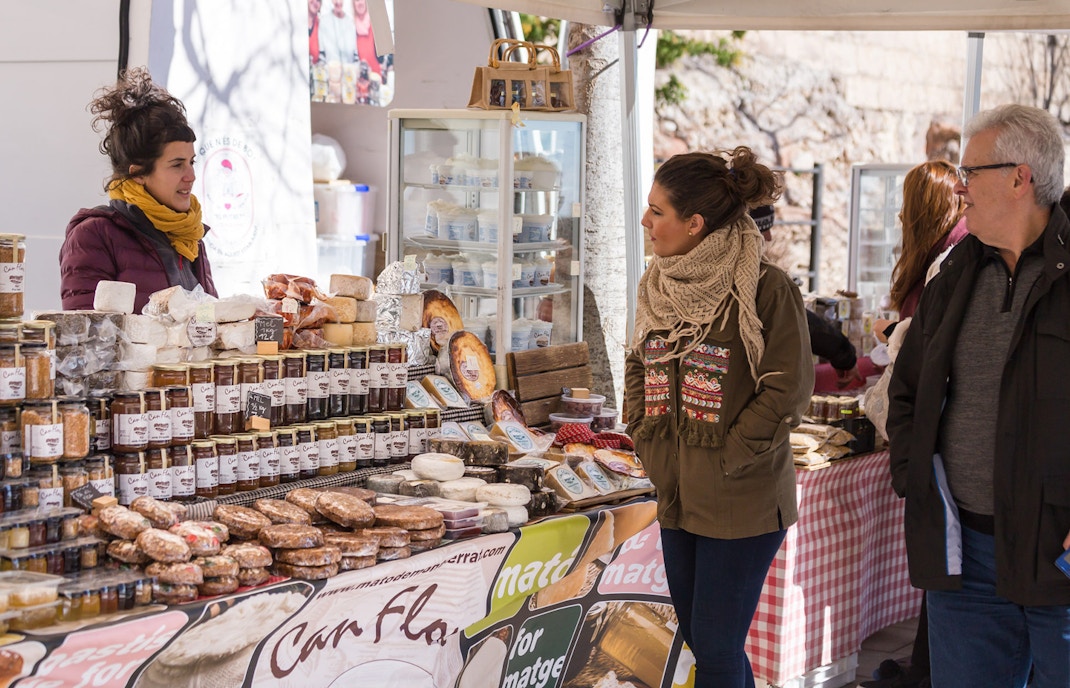 Montserrat Daily Market