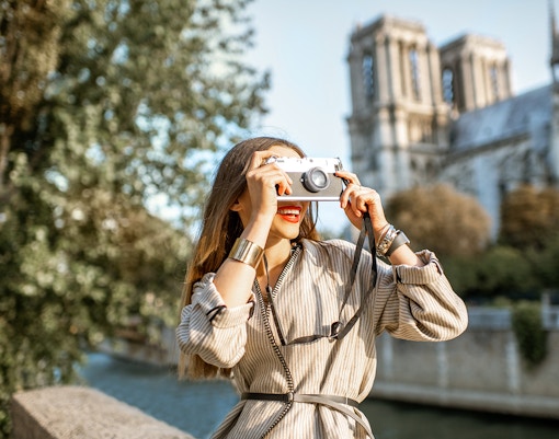 Hôtel de Ville- Bateaux Mouches Cruise