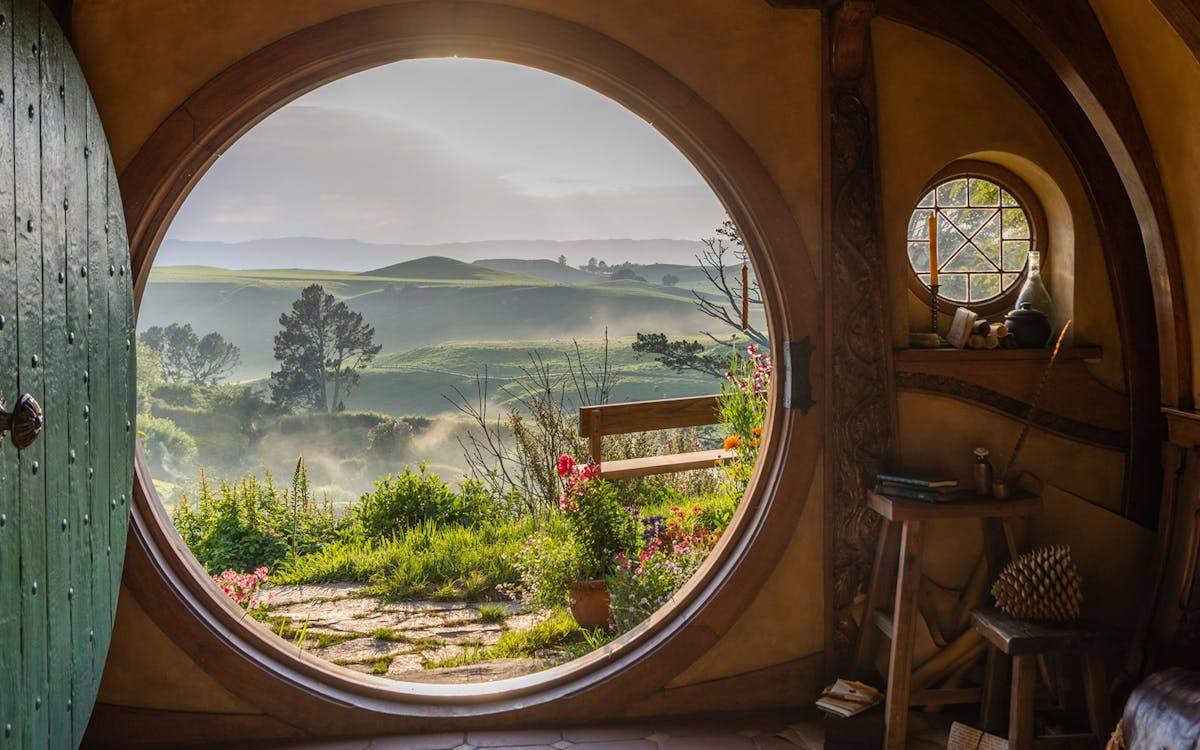 auckland to hobbiton movie set private tour-2 auckland to hobbiton movie set private tour-2