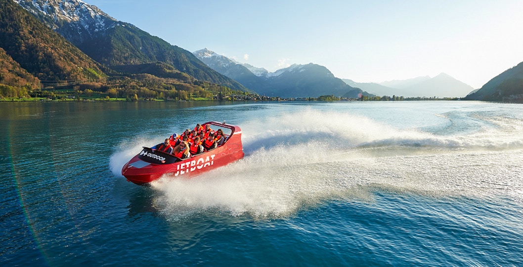 Interlaken Speed Boat: Lake Thrills Await