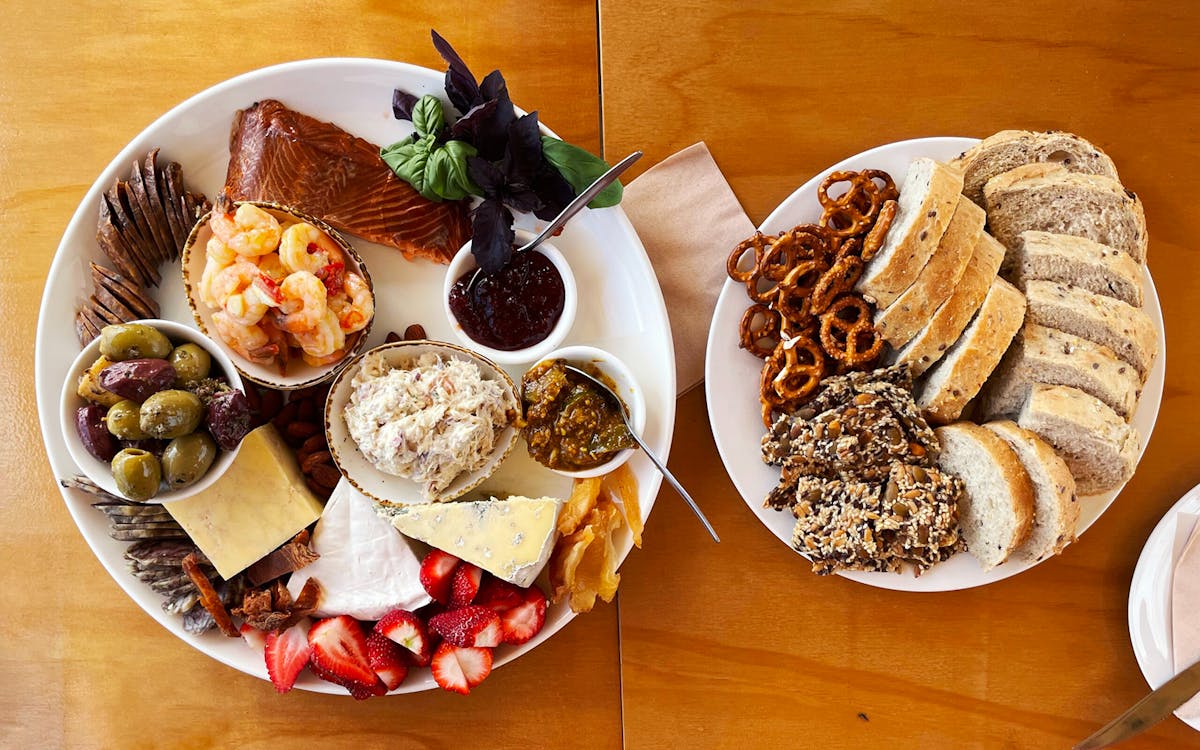 a taste of martinborough – wine delights private tour-9 a taste of martinborough – wine delights private tour-9