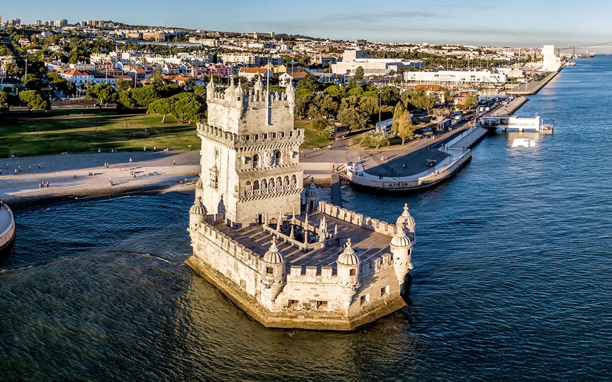 classic half-day guided tour of lisbon-8 classic half-day guided tour of lisbon-8