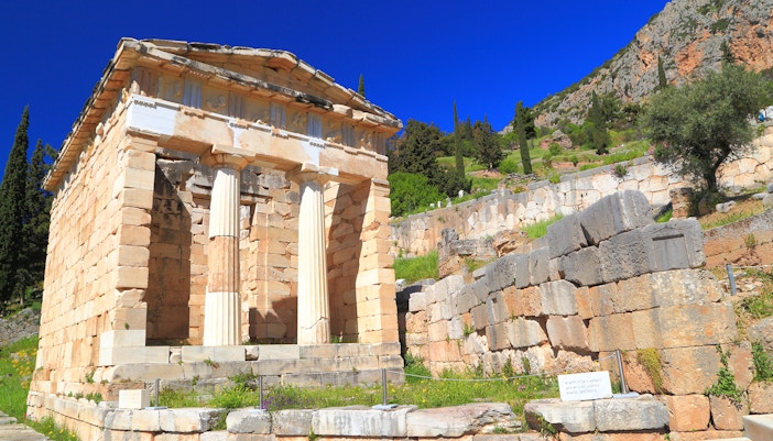 tesouro ateniense em delfos