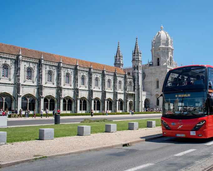 Gray Line: Lisbon Hop-on Hop-off Boat Tour