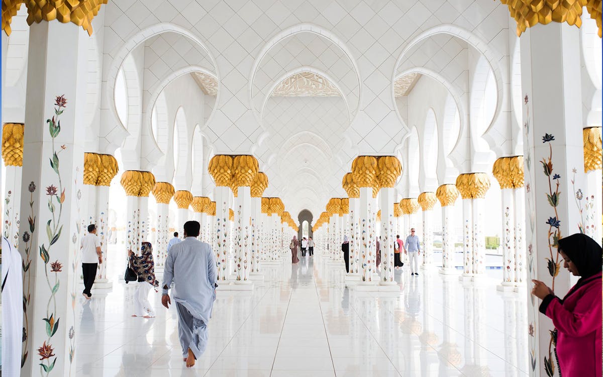 full-day guided tour of abu dhabi mosque & warner bros. from dubai-7 full-day guided tour of abu dhabi mosque & warner bros. from dubai-7