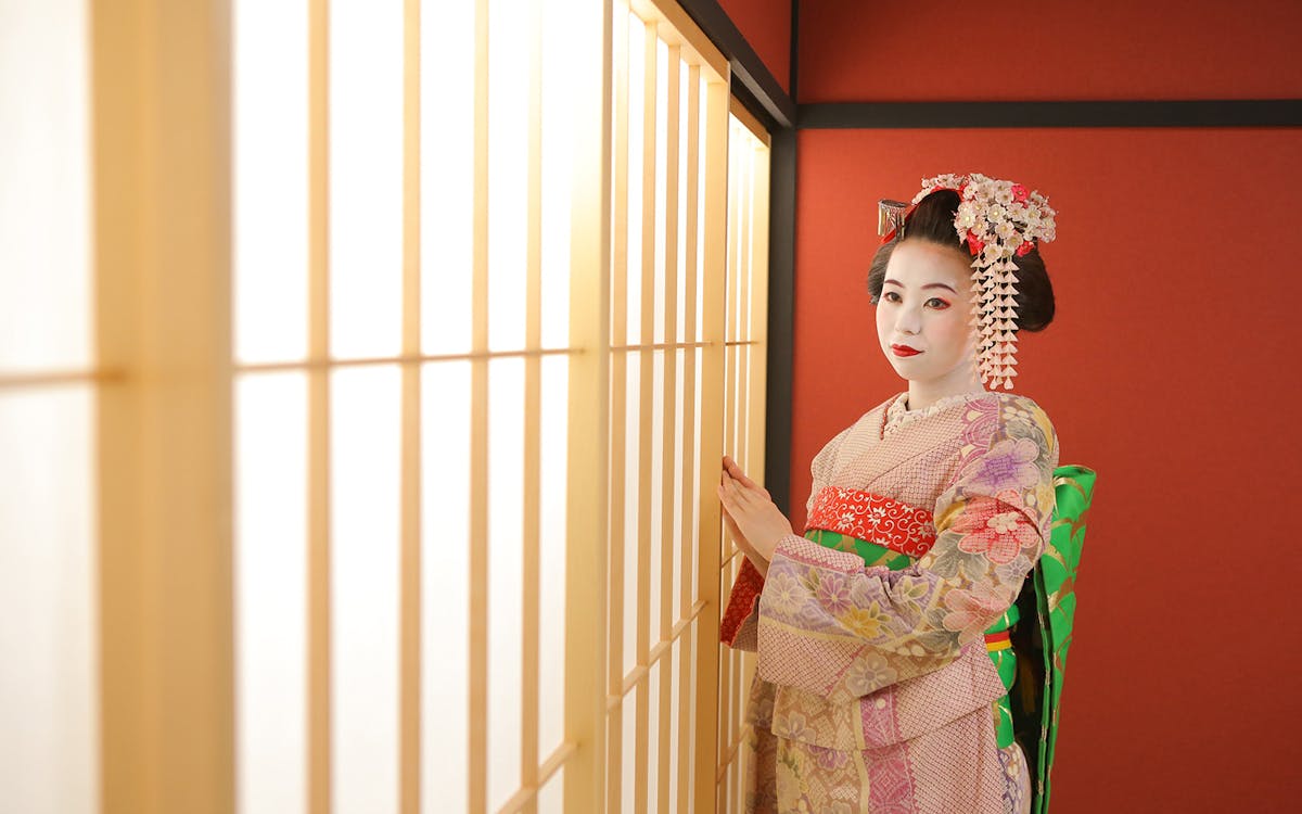 geisha and maiko makeover experience in kyoto-9 geisha and maiko makeover experience in kyoto-9
