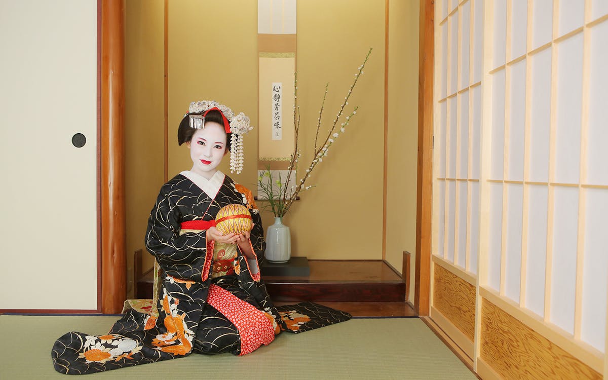 geisha and maiko makeover experience in kyoto-6 geisha and maiko makeover experience in kyoto-6