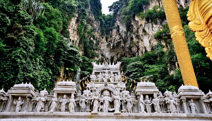 Day Tour of Colmar Tropicale & Batu Caves