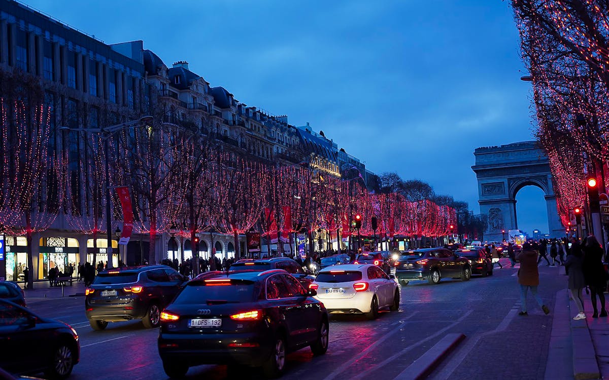 visite à pied des champs-élysées et de l'arc de triomphe-2 visite à pied des champs-élysées et de l'arc de triomphe-2
