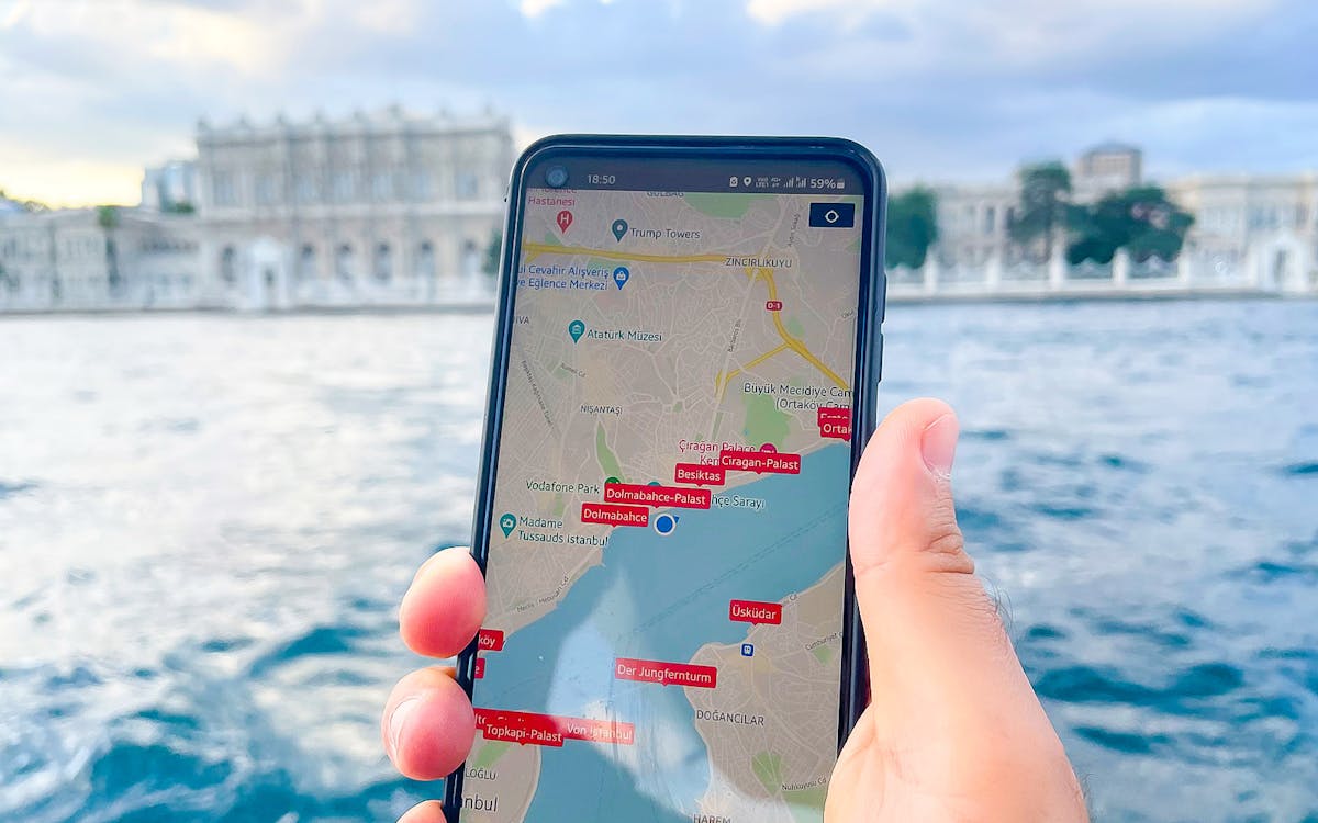 round-trip cruise on bosphorus strait with audio guide-2 round-trip cruise on bosphorus strait with audio guide-2