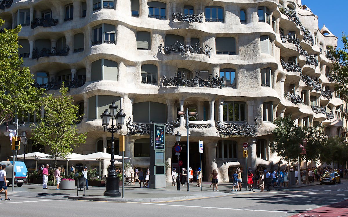 biglietti salta la coda per l'esperienza completa de la pedrera-15 biglietti salta la coda per l'esperienza completa de la pedrera-15