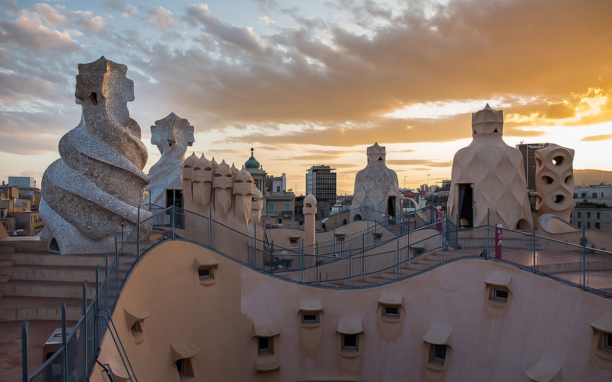biglietti salta la coda per l'esperienza completa de la pedrera-12 biglietti salta la coda per l'esperienza completa de la pedrera-12