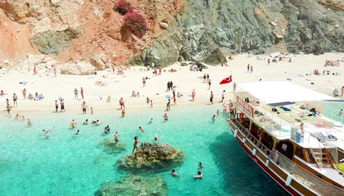 Sandy beaches in Suluada Island