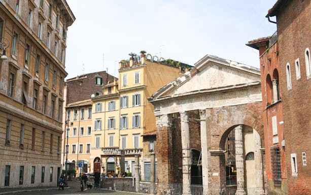 Ancient Roman architecture in the Jewish Ghetto, Rome, near a cooking class location.