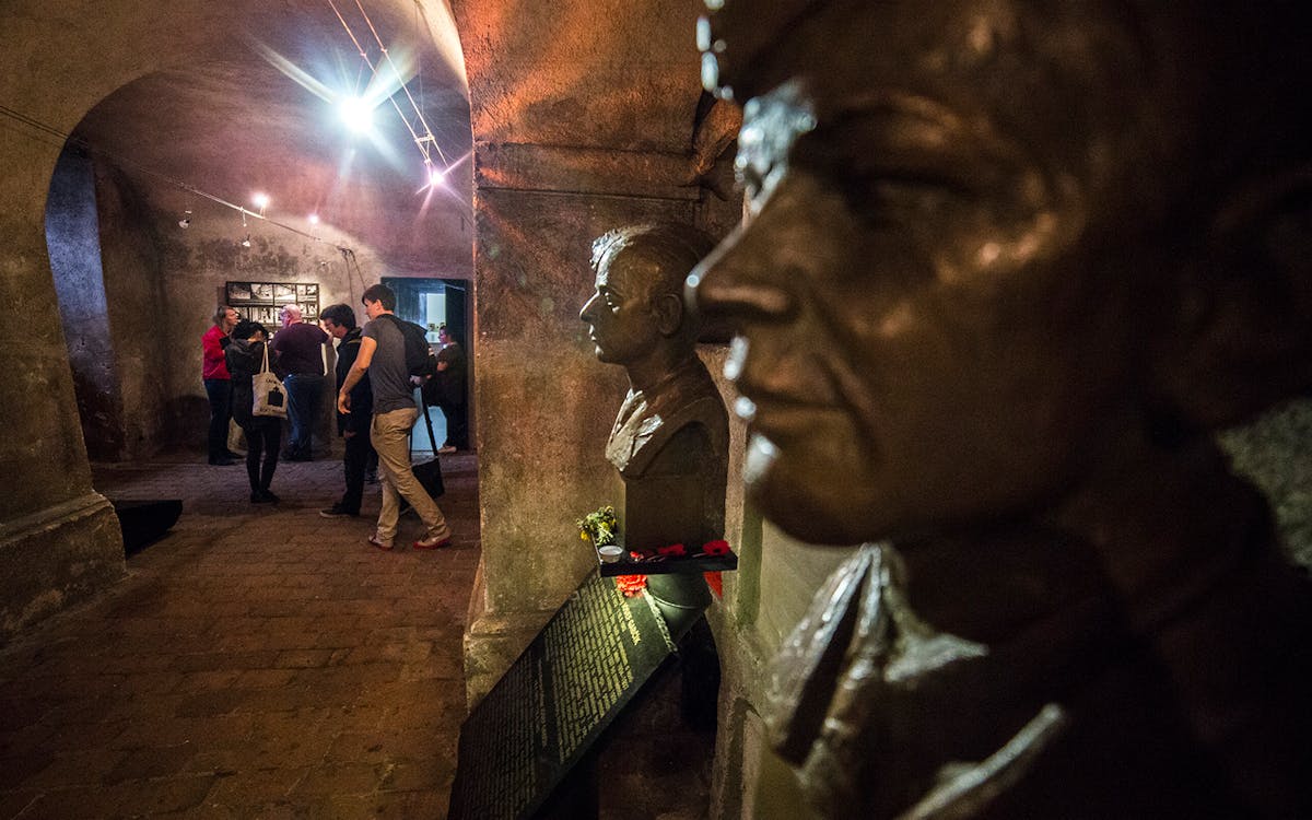 3-hour world war ii & anthropoid guided tour in prague-8 3-hour world war ii & anthropoid guided tour in prague-8