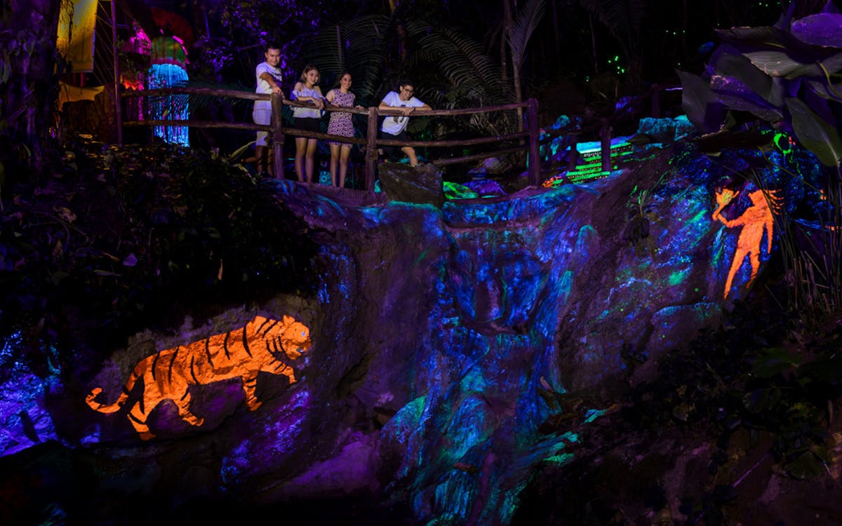 lost world of tambun: hot springs & night park with screamfest-2 lost world of tambun: hot springs & night park with screamfest-2