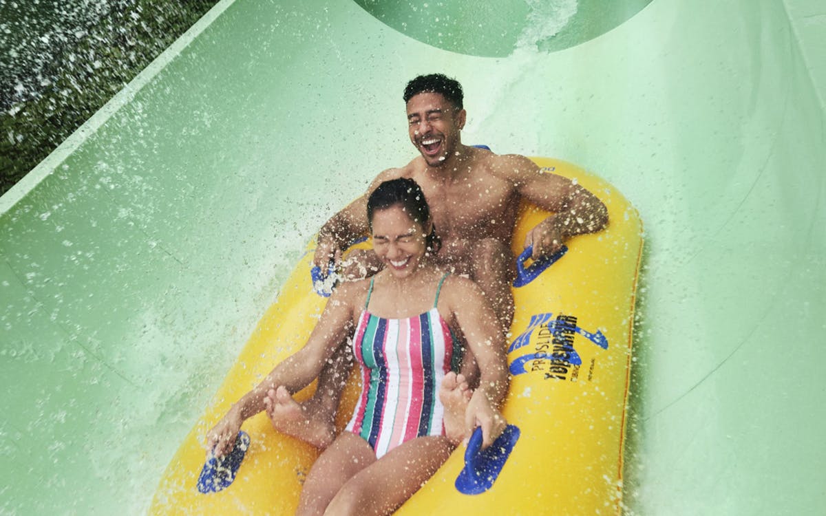 adventure cove waterpark™ skip the line express pass-4 adventure cove waterpark™ skip the line express pass-4