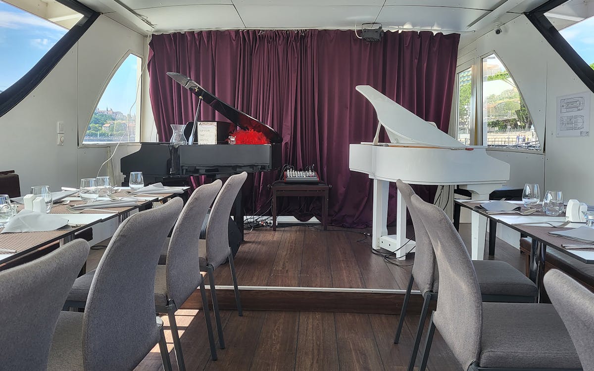new year’s eve gala dinner cruise with piano battle show at budapest-2 new year’s eve gala dinner cruise with piano battle show at budapest-2