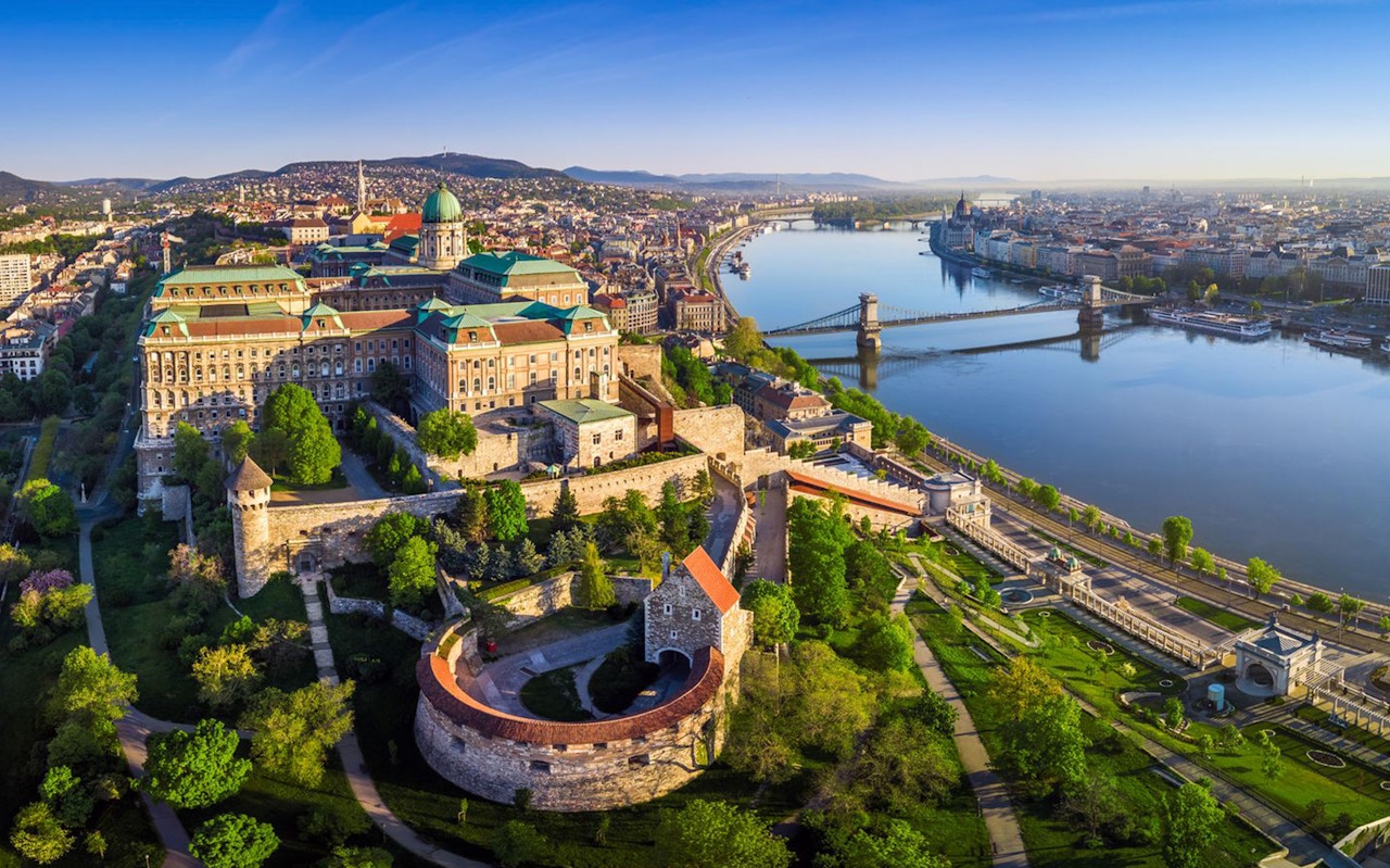 Budapest: 3-Hour Grand City Tour and Castle Walk